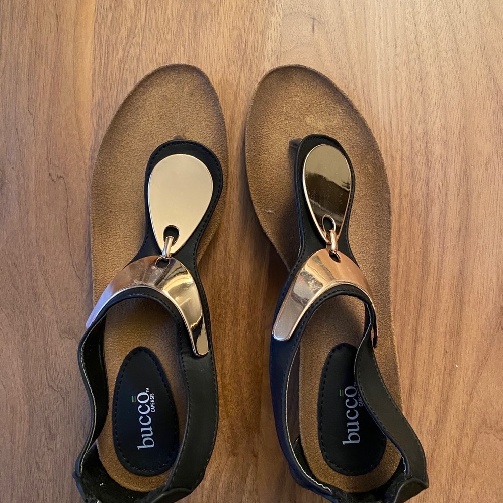 Bucco sandals